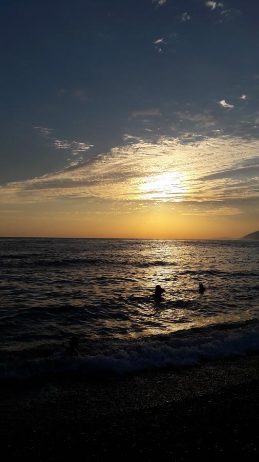 Na Shapsug Guest House Gagra Dış mekan fotoğraf
